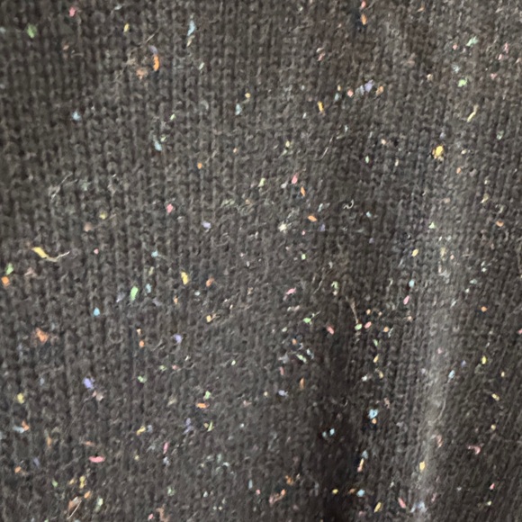 Curator Greta Sweater - Picture 2 of 5